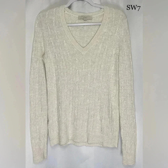 Ann Taylor Loft sweater - Picture 1 of 4
